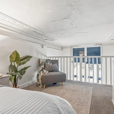 Appartamento Centre Split Level Loft With Fast Wifi